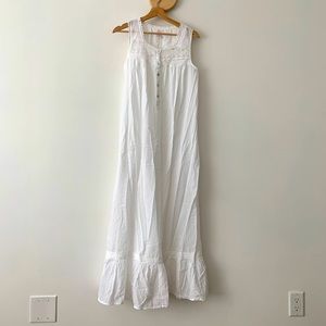 Marina Luna nightgown